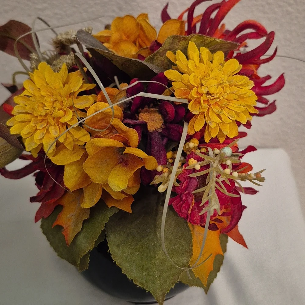 Artificial Silk Flowers (2) Arangements